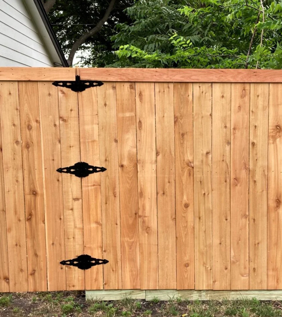 Side-by-side cedar privacy fence in Dallas